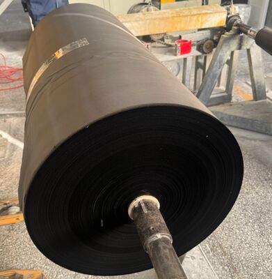 Schwarz gefärbtes Glasfasergewebe mit ausgezeichneter Chemikalien- und Verschleißfestigkeit