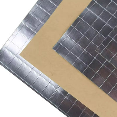 Foil-Scrim-Kraft-Kaschierung mit 2-Wege-Scrim, 60 g/m² Kraftpapier-Träger und 95 g/m² Flächengewicht für Dämmstoffanwendungen