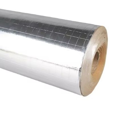 Foil-Scrim-Kraft-Kaschierung mit 2-Wege-Scrim, 60 g/m² Kraftpapier-Träger und 95 g/m² Flächengewicht für Dämmstoffanwendungen